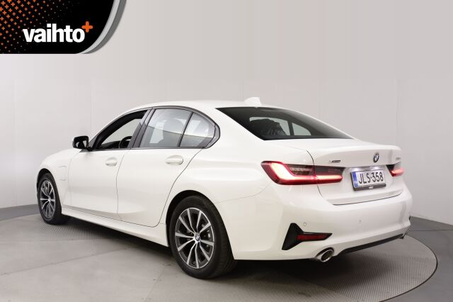 BMW 330 2021 G20 Sedan 330e xDrive A Charged Edition Sport / Adapt. vakkari / Navigointi / M-sport ratti lämmityksellä /