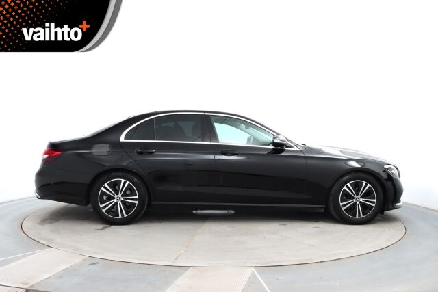Mercedes-Benz E 2021 200 d A Business Avantgarde / FACELIFT / LEDit / Widescreen / Navi / Koukku / Kaistavahti