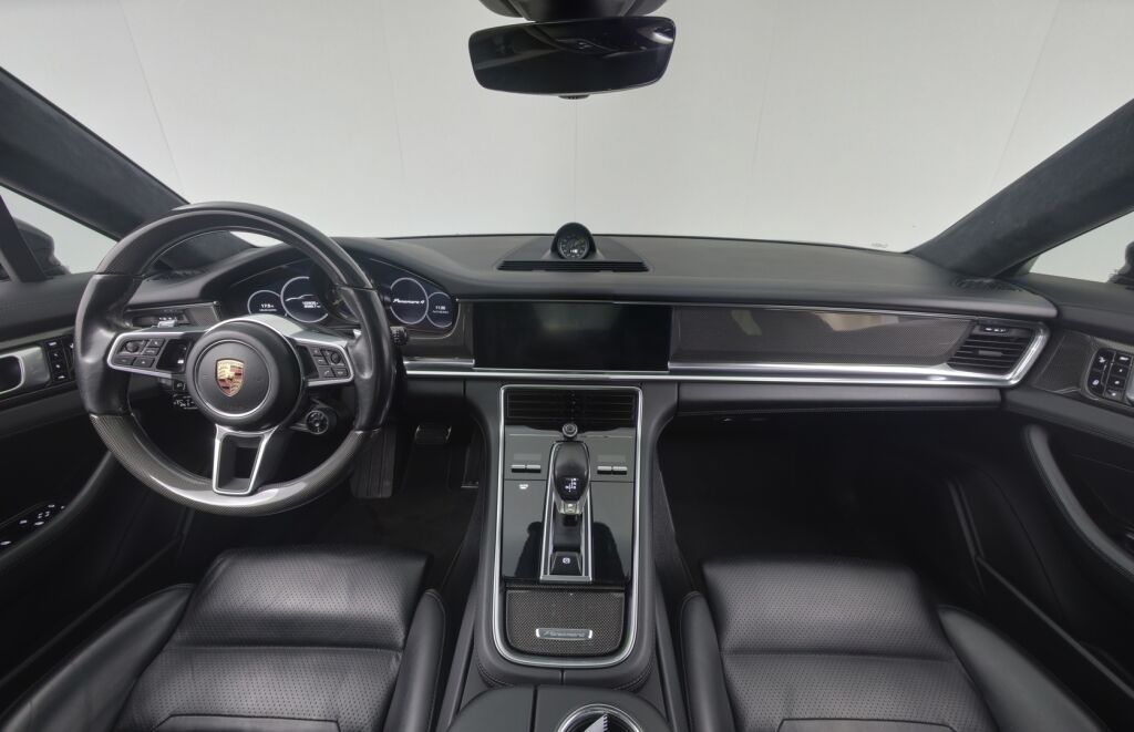 Porsche Panamera 2017 4 E-Hybrid PDK SportDesign / Nelipyöräohjaus / Alcantara katto / Sportputkisto / Matrix LED / 14-suunt. istuimet / Carbon paketti - RAHOITUS TÄHÄN AUTOON VAIN 3.99% - 