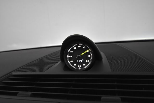 Porsche Panamera 2017 4 E-Hybrid PDK SportDesign / Nelipyöräohjaus / Alcantara katto / Sportputkisto / Matrix LED / 14-suunt. istuimet / Carbon paketti - RAHOITUS TÄHÄN AUTOON VAIN 3.99% - 