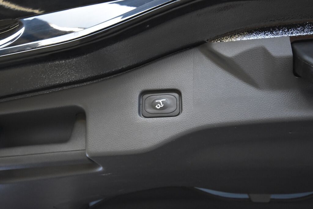 Ford Mondeo 2016 2,0 TDCi 150hv PowerShift Titanium Wagon / Led-valot / Keyless / ACC / Kaistavahti