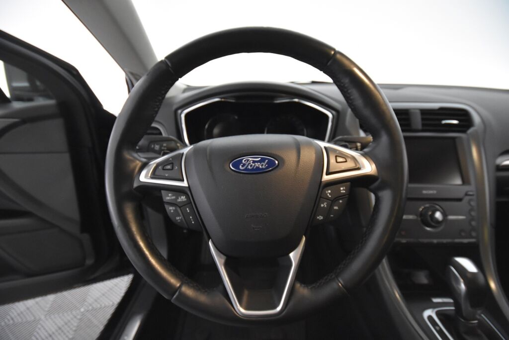 Ford Mondeo 2016 2,0 TDCi 150hv PowerShift Titanium Wagon / Led-valot / Keyless / ACC / Kaistavahti