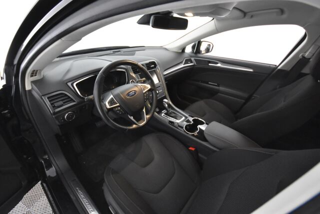 Ford Mondeo 2016 2,0 TDCi 150hv PowerShift Titanium Wagon / Led-valot / Keyless / ACC / Kaistavahti