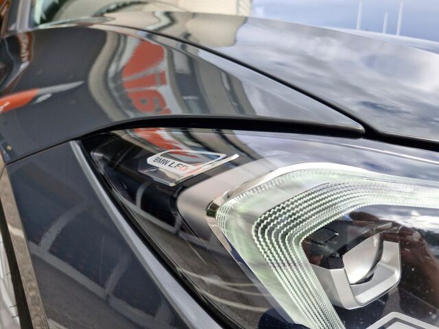 BMW 330 2023 G21 LCI Touring 330e xDrive A Charged Edition / Acc / Urheiluistuimet / Individual väri / Comfort access / Bliss