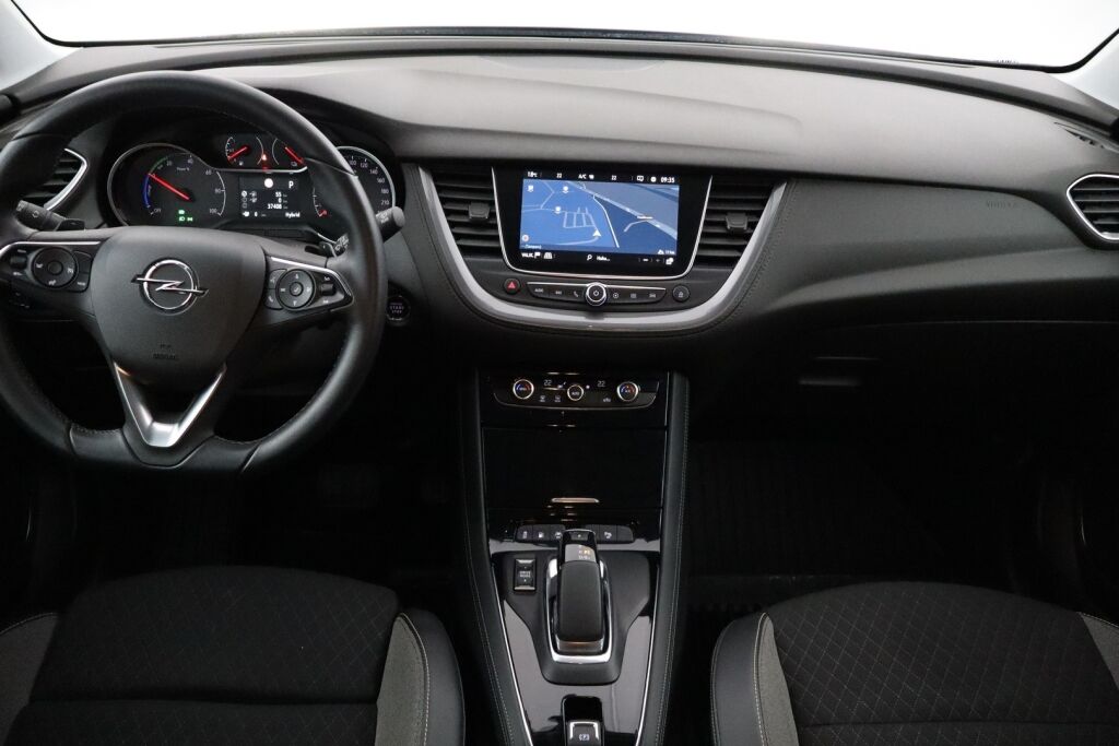 Opel Grandland X 2019 PHEV Innovation Plus 300 Turbo A8 AWD / LED / Kessy / BLIS / Navi / P.tutkat / Koukku / - RAHOITUS TÄHÄN AUTOON VAIN 3.99% - 