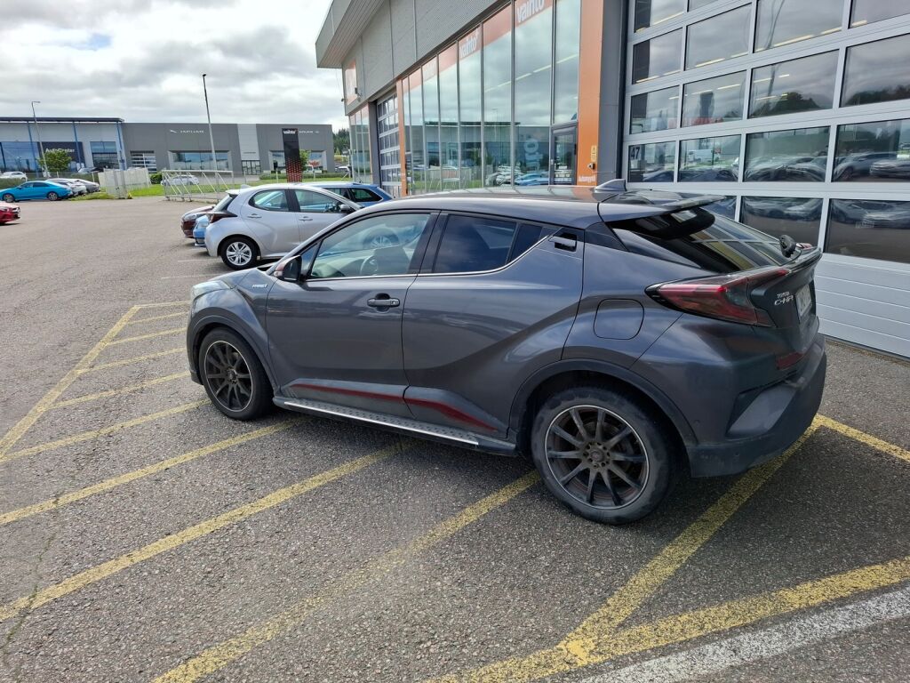 Toyota C-HR 2018 1,8 Hybrid Premium/Plus paketti/Adap.vakkari/Navi