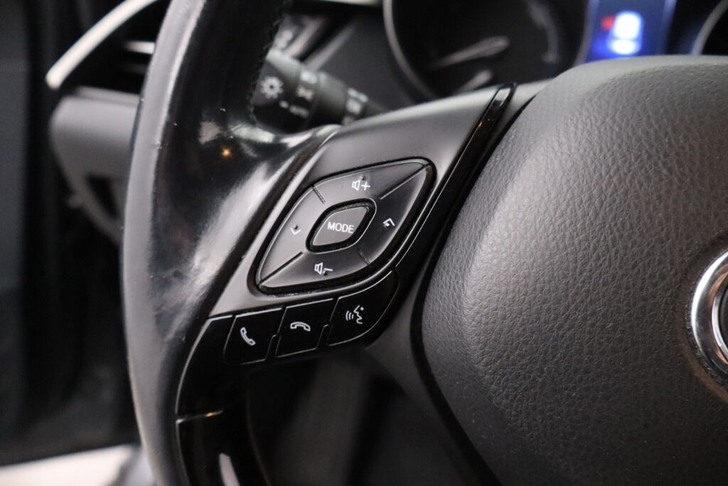 Toyota C-HR 2018 1,8 Hybrid Premium/Plus paketti/Adap.vakkari/Navi