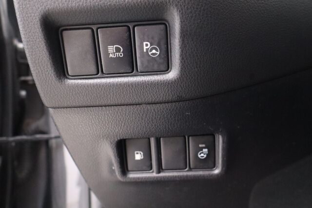 Toyota C-HR 2018 1,8 Hybrid Premium/Plus paketti/Adap.vakkari/Navi