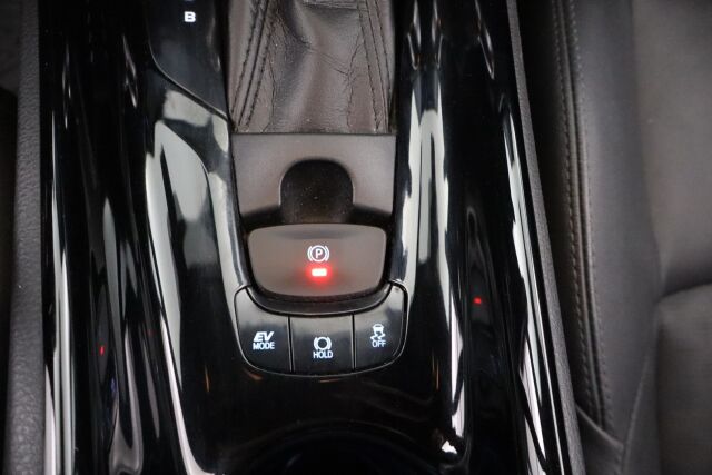 Toyota C-HR 2018 1,8 Hybrid Premium/Plus paketti/Adap.vakkari/Navi
