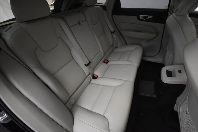 Volvo XC60 2022 T8 AWD Long Range High Performance Plus Bright aut / Panoraama / Harman & Kardon / Suomiauto / Ilma-alusta / Vetokoukku
