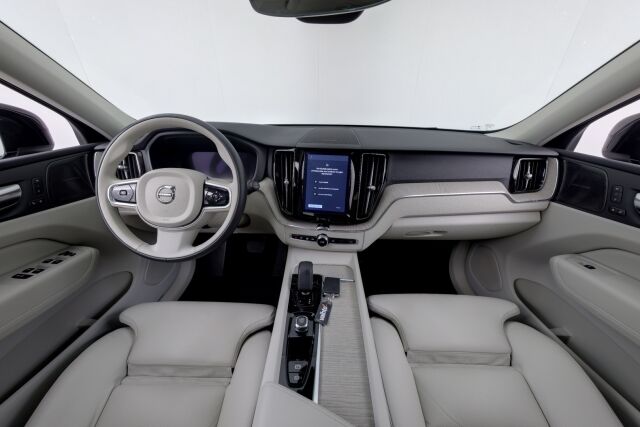 Volvo XC60 2022 T8 AWD Long Range High Performance Plus Bright aut / Panoraama / Harman & Kardon / Suomiauto / Ilma-alusta / Vetokoukku
