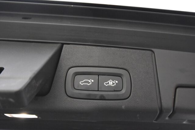 Volvo XC60 2022 T8 AWD Long Range High Performance Plus Bright aut / Panoraama / Harman & Kardon / Suomiauto / Ilma-alusta / Vetokoukku