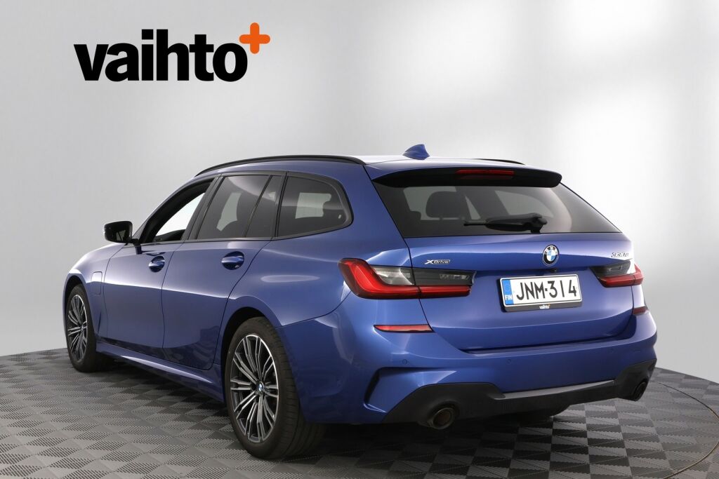 BMW 330 2021 G21 Touring 330e xDrive A Charged Edition M Sport / Laser valot / HUD / ACC / Harman&Kardon / Kamera / Comfort Access / - RAHOITUS TÄHÄN AUTOON VAIN 3.99% - 