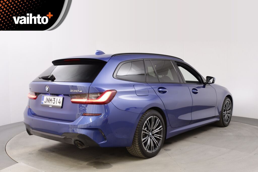 BMW 330 2021 G21 Touring 330e xDrive A Charged Edition M Sport / Laser valot / HUD / ACC / Harman&Kardon / Kamera / Comfort Access / - RAHOITUS TÄHÄN AUTOON VAIN 3.99% - 