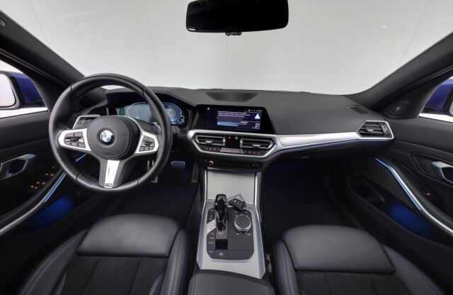 BMW 330 2021 G21 Touring 330e xDrive A Charged Edition M Sport / Laser valot / HUD / ACC / Harman&Kardon / Kamera / Comfort Access / - RAHOITUS TÄHÄN AUTOON VAIN 3.99% - 