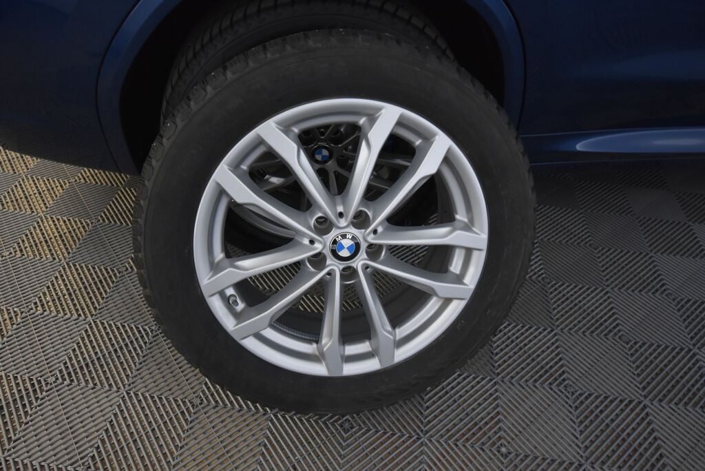 BMW X3 2021 G01 xDrive 30e A Charged Edition M Sport / Navi / Ratinlämmitys / Suomiauto /