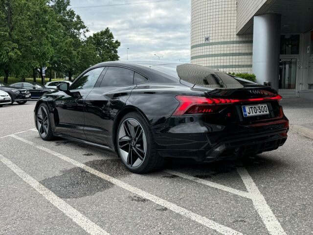 Audi E-TRON GT RS 2021 quattro / ACC / B&O 3D / Hierovat RS penkit / Yönäkö / Matrix Laser / HUD / Nelipyöräohjaus / Ilmastoidut etuistuimet