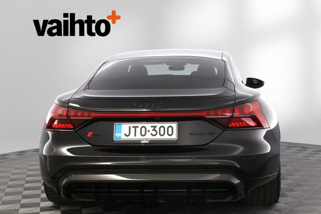 Audi E-TRON GT RS 2021 quattro / ACC / B&O 3D / Hierovat RS penkit / Yönäkö / Matrix Laser / HUD / Nelipyöräohjaus / Ilmastoidut etuistuimet