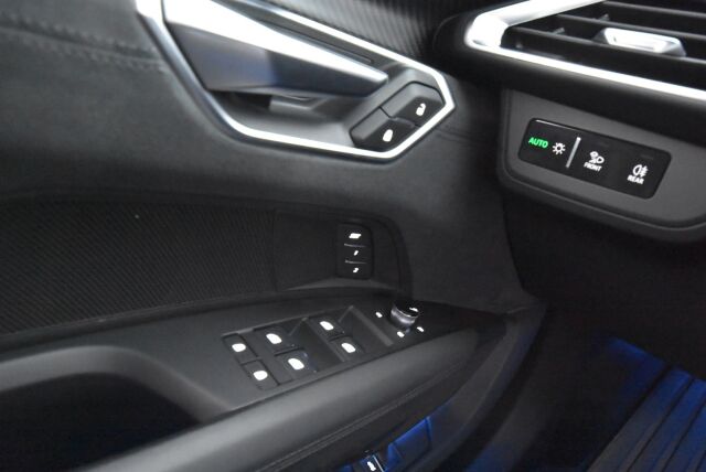 Audi E-TRON GT RS 2021 quattro / ACC / B&O 3D / Hierovat RS penkit / Yönäkö / Matrix Laser / HUD / Nelipyöräohjaus / Ilmastoidut etuistuimet