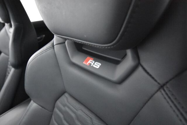Audi E-TRON GT RS 2021 quattro / ACC / B&O 3D / Hierovat RS penkit / Yönäkö / Matrix Laser / HUD / Nelipyöräohjaus / Ilmastoidut etuistuimet