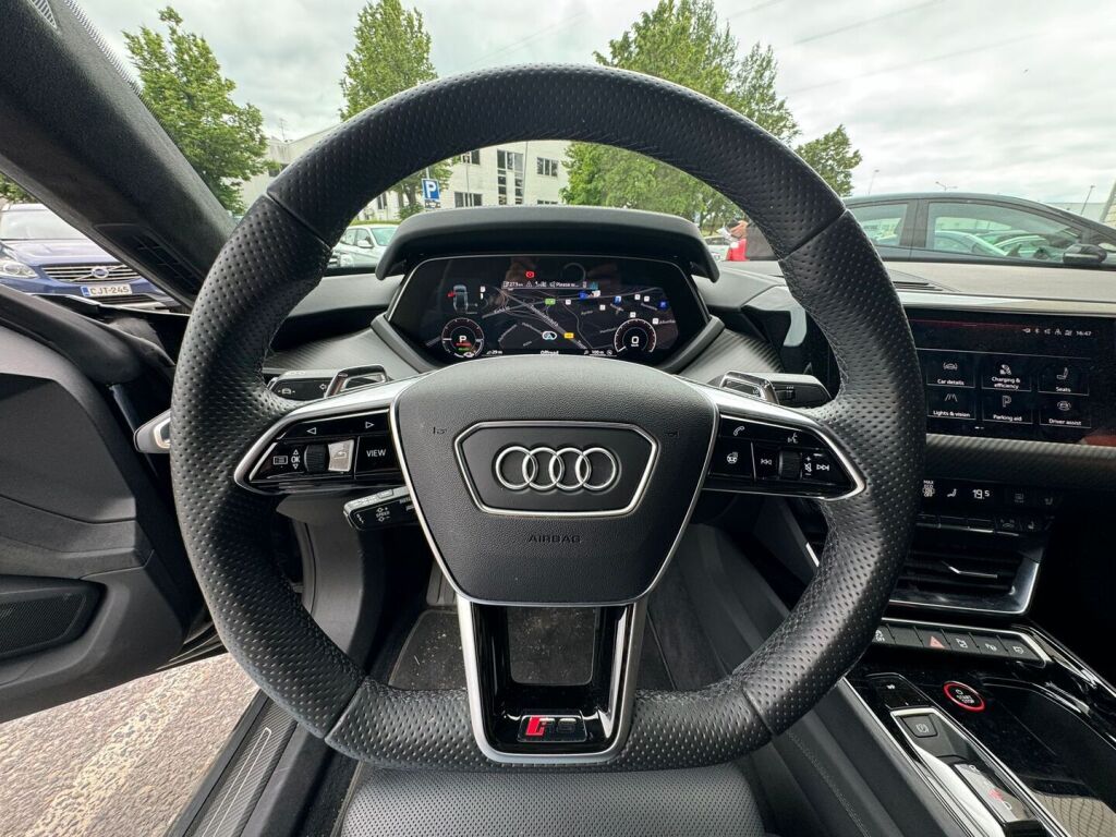 Audi E-TRON GT RS 2021 quattro / ACC / B&O 3D / Hierovat RS penkit / Yönäkö / Matrix Laser / HUD / Nelipyöräohjaus / Ilmastoidut etuistuimet