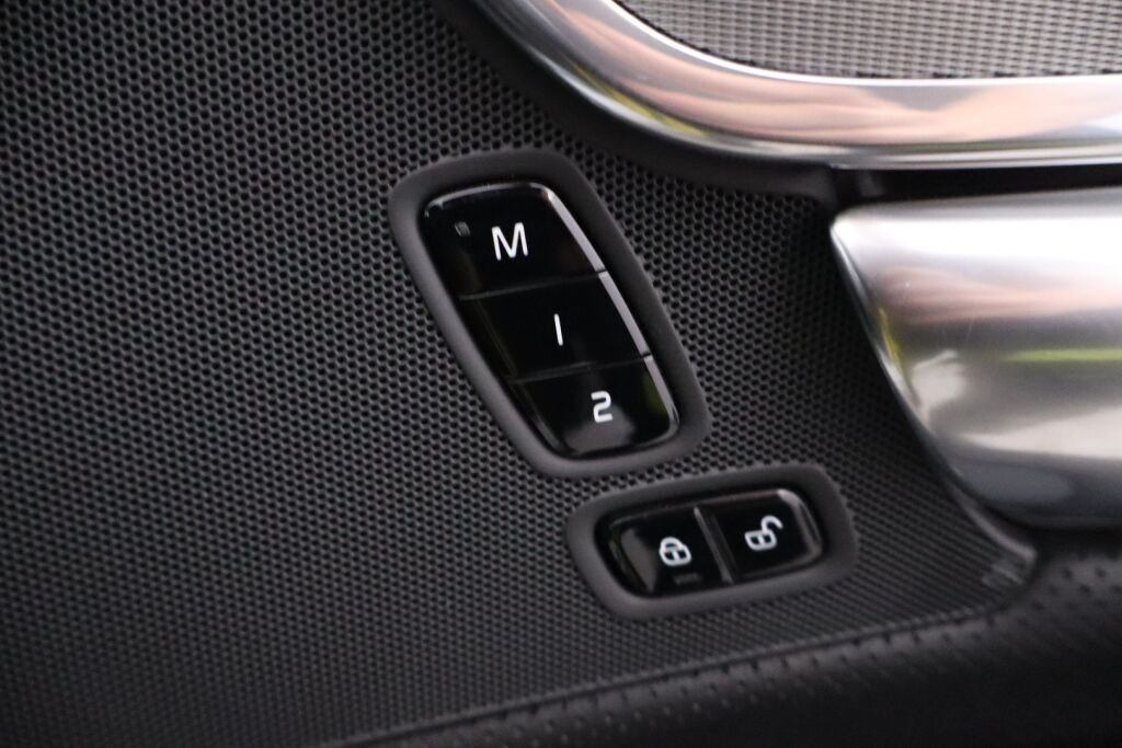 Volvo V90 2022 T6 AWD Long Range R-Design aut / Adapt.Vakkari / BLIS / Keyless Go / P.Kamera / Navi /