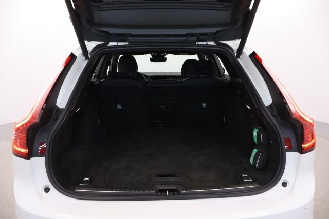 Volvo V90 2022 T6 AWD Long Range R-Design aut / Adapt.Vakkari / BLIS / Keyless Go / P.Kamera / Navi /