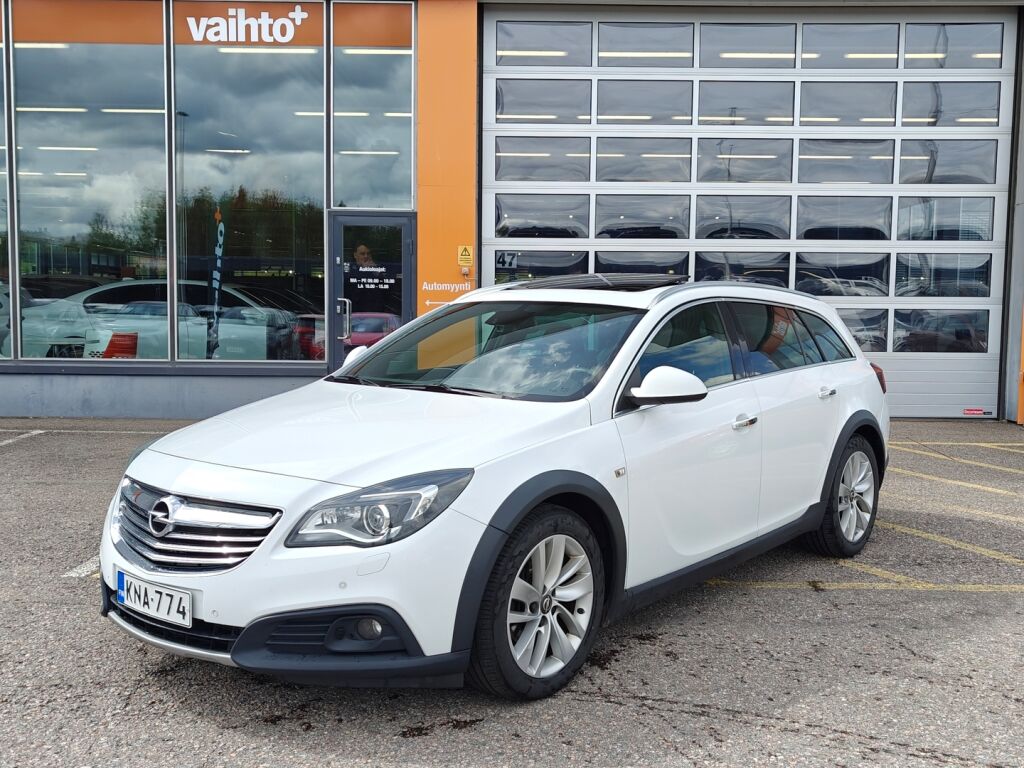 Opel Insignia 2014 Country Tourer 2,0 CDTI BiTurbo 4x4 143kW AT6 / Suomiauto / Webasto / Panorama / Koukku / Keyless Go / Navi / Lämpöratti