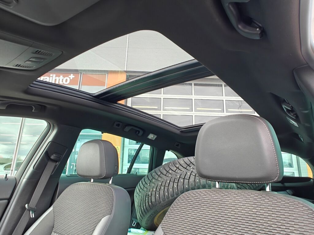 Opel Insignia 2014 Country Tourer 2,0 CDTI BiTurbo 4x4 143kW AT6 / Suomiauto / Webasto / Panorama / Koukku / Keyless Go / Navi / Lämpöratti