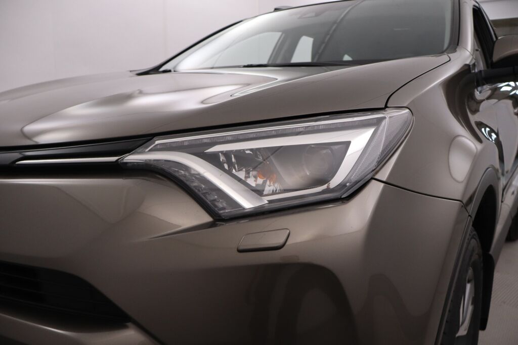 Toyota RAV4 2016 2,0 Valvematic AWD Active Multidrive S / Merkkihuollettu / Adap.vakkari / P.kamera / Koukku / Navi / Lohko /