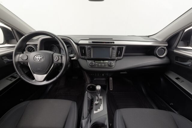 Toyota RAV4 2016 2,0 Valvematic AWD Active Multidrive S / Merkkihuollettu / Adap.vakkari / P.kamera / Koukku / Navi / Lohko /