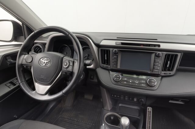Toyota RAV4 2016 2,0 Valvematic AWD Active Multidrive S / Merkkihuollettu / Adap.vakkari / P.kamera / Koukku / Navi / Lohko /