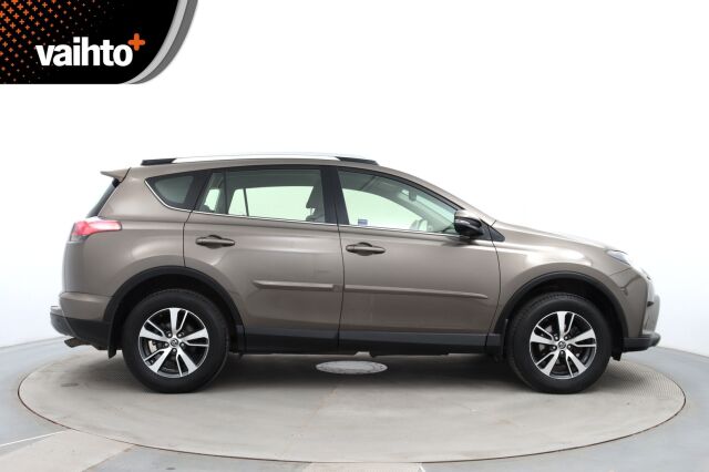 Toyota RAV4 2016 2,0 Valvematic AWD Active Multidrive S / Merkkihuollettu / Adap.vakkari / P.kamera / Koukku / Navi / Lohko /