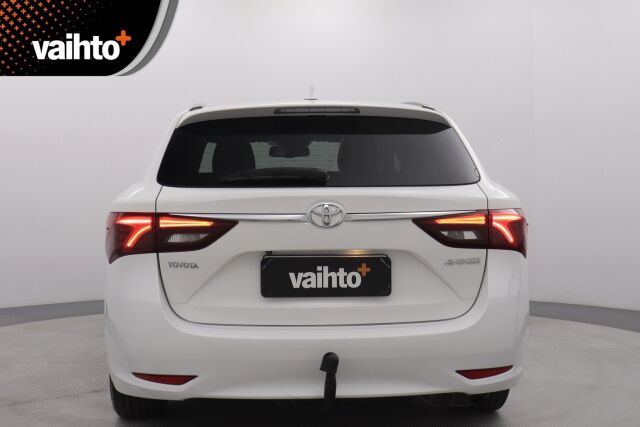 Toyota Avensis 2016 Touring Sports 1,8 Valvematic Business Multidrive S / 2-om. Suomiauto / Navi / Kamera / Vetokoukku