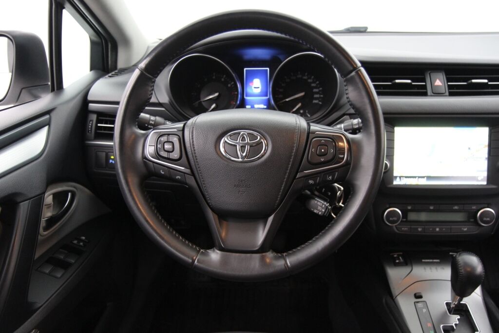 Toyota Avensis 2016 Touring Sports 1,8 Valvematic Business Multidrive S / 2-om. Suomiauto / Navi / Kamera / Vetokoukku