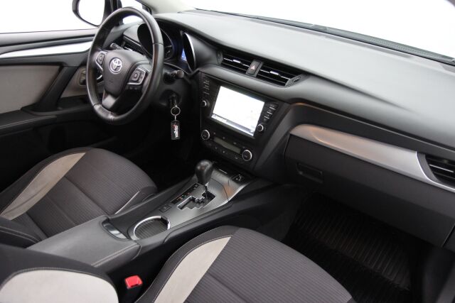 Toyota Avensis 2016 Touring Sports 1,8 Valvematic Business Multidrive S / 2-om. Suomiauto / Navi / Kamera / Vetokoukku