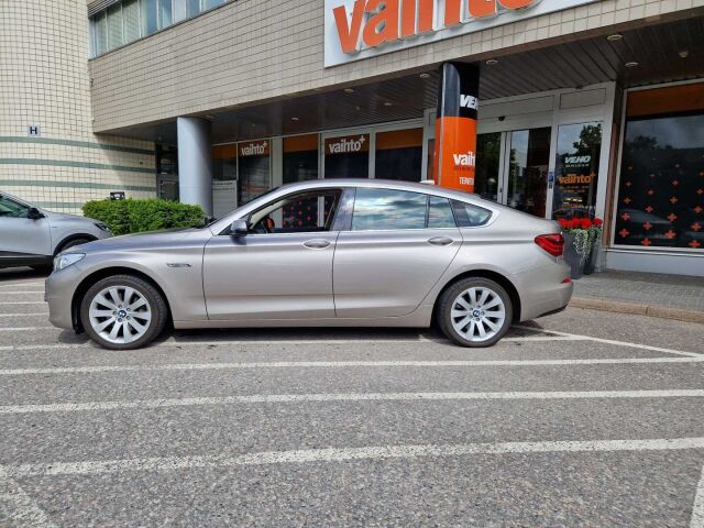 BMW 530 Gran Turismo 2016 F07 Gran Turismo 530d A xDrive / Nahkapenkit / HIFIT / Navi / Webasto