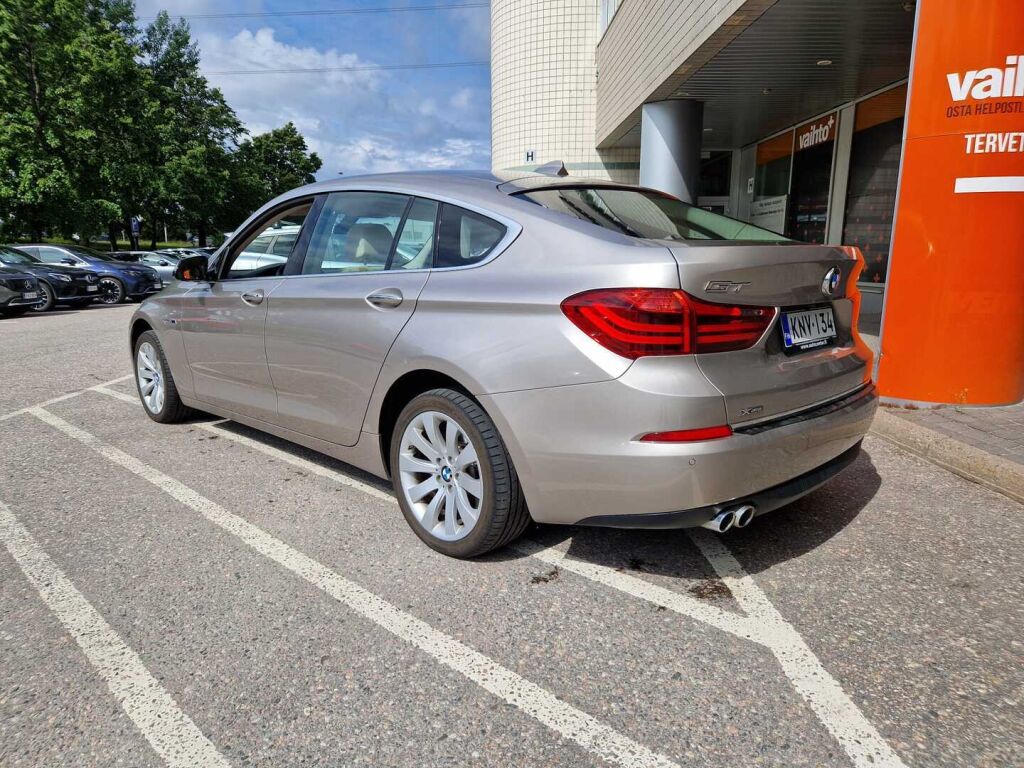 BMW 530 Gran Turismo 2016 F07 Gran Turismo 530d A xDrive / Nahkapenkit / HIFIT / Navi / Webasto
