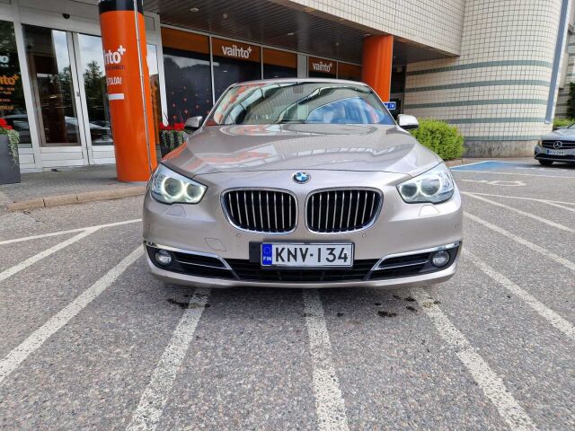 BMW 530 Gran Turismo 2016 F07 Gran Turismo 530d A xDrive / Nahkapenkit / HIFIT / Navi / Webasto