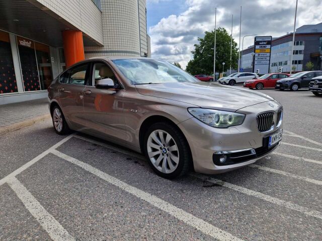 BMW 530 Gran Turismo 2016 F07 Gran Turismo 530d A xDrive / Nahkapenkit / HIFIT / Navi / Webasto