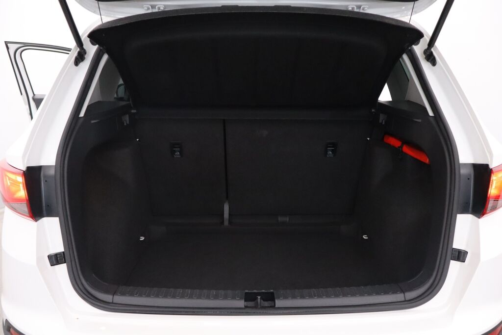 Seat Ateca 2017 1,0 TSI 115 Reference / Vakkari / Lohko+Sp / P.Tutka / Kosketusnäyttö /