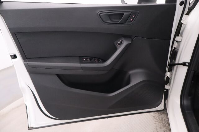 Seat Ateca 2017 1,0 TSI 115 Reference / Vakkari / Lohko+Sp / P.Tutka / Kosketusnäyttö /