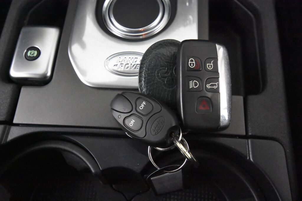 Land Rover Discovery 2014 4 3,0 TDV6 S LCV Aut / 2-paik.pakettiauto / ALV / Webasto / Koukku /