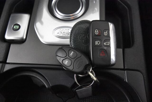 Land Rover Discovery 2014 4 3,0 TDV6 S LCV Aut / 2-paik.pakettiauto / ALV / Webasto / Koukku /