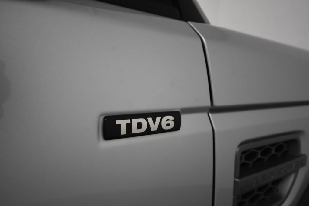 Land Rover Discovery 2014 4 3,0 TDV6 S LCV Aut / 2-paik.pakettiauto / ALV / Webasto / Koukku /