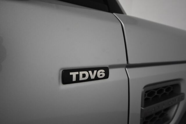 Land Rover Discovery 2014 4 3,0 TDV6 S LCV Aut / 2-paik.pakettiauto / ALV / Webasto / Koukku /