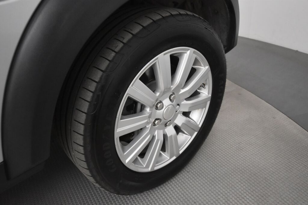 Land Rover Discovery 2014 4 3,0 TDV6 S LCV Aut / 2-paik.pakettiauto / ALV / Webasto / Koukku /
