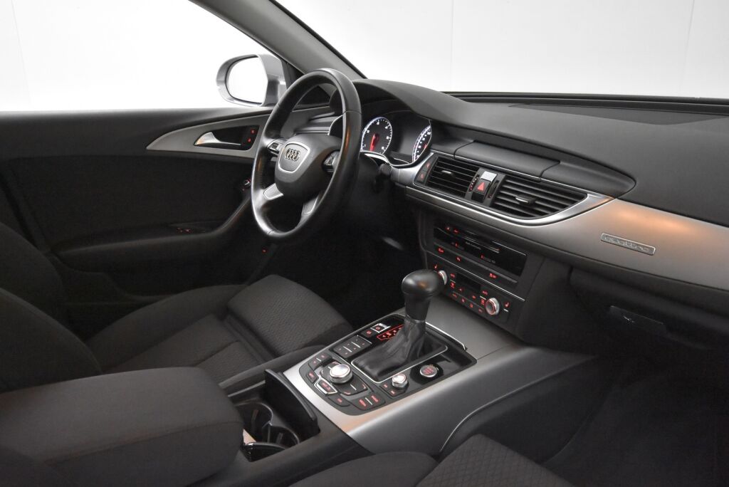 Audi A6 2011 Avant 3,0 V6 TDI 180 kW quattro S-tronic Start-Stop / Vetokoukku / Lohkolämmitin+sisäpistoke / Lisävalot / Uudet kesärenkaat
