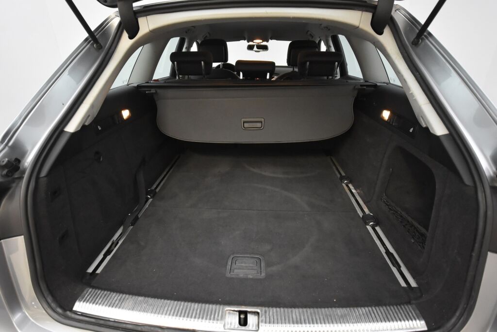 Audi A6 2011 Avant 3,0 V6 TDI 180 kW quattro S-tronic Start-Stop / Vetokoukku / Lohkolämmitin+sisäpistoke / Lisävalot / Uudet kesärenkaat