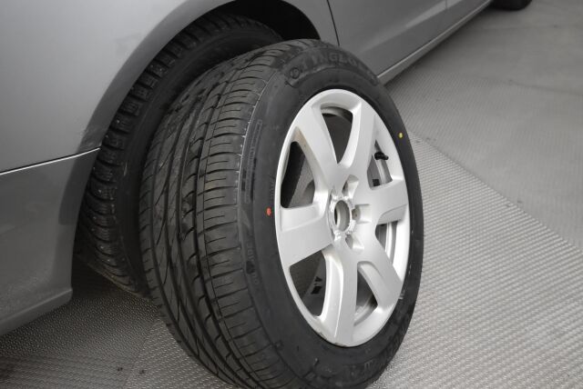 Audi A6 2011 Avant 3,0 V6 TDI 180 kW quattro S-tronic Start-Stop / Vetokoukku / Lohkolämmitin+sisäpistoke / Lisävalot / Uudet kesärenkaat